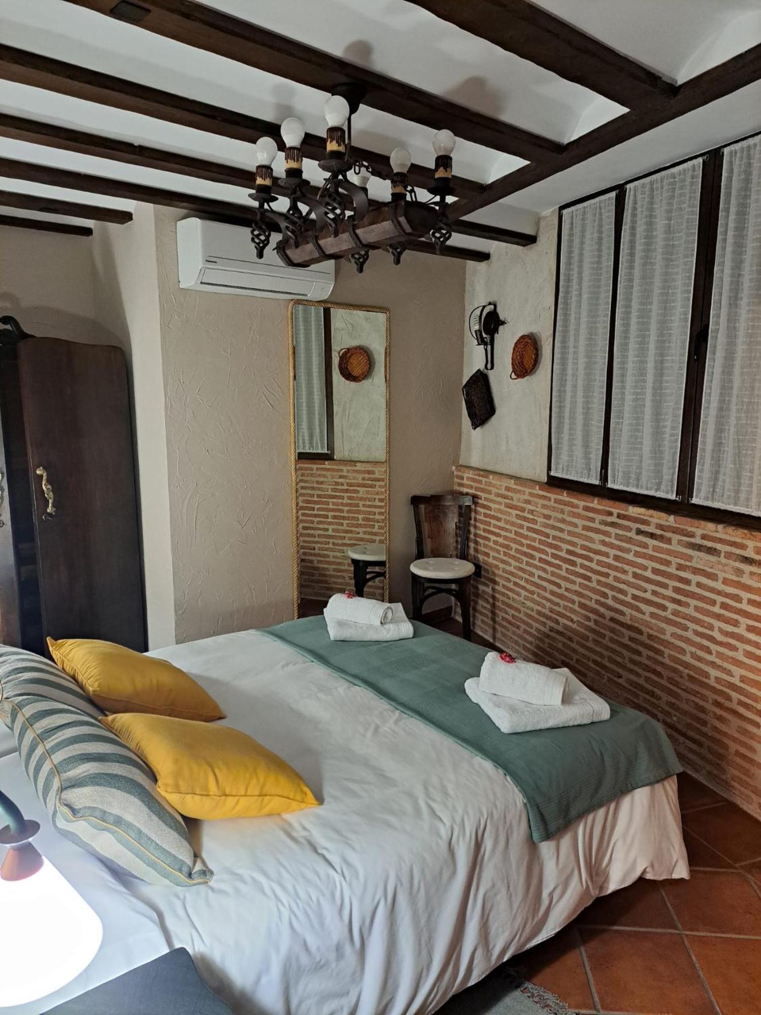 Casa Rural La Bodega, Ofrece Cata De Vino Gratis 호르세 외부 사진