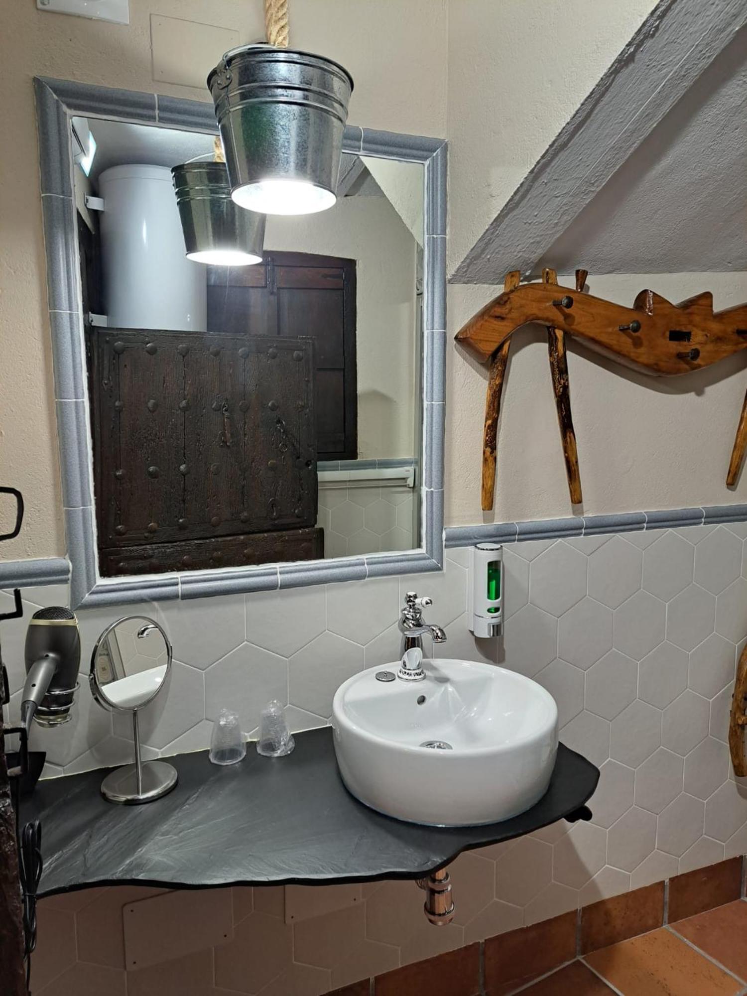 Casa Rural La Bodega, Ofrece Cata De Vino Gratis 호르세 외부 사진