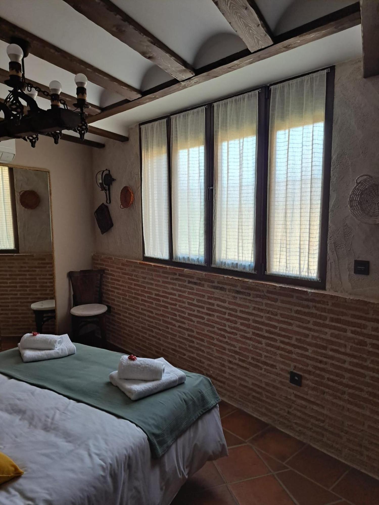 Casa Rural La Bodega, Ofrece Cata De Vino Gratis 호르세 외부 사진